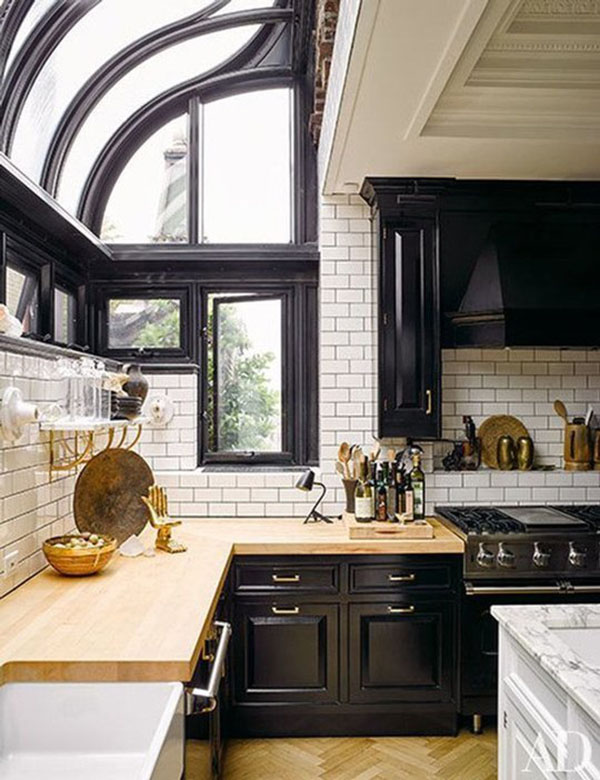 BlackKitchen1