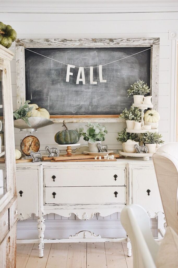 Come and visit us as we share Quick & Easy Ideas To Add Farmhouse Fall Chart To yYour Home. You won't beleive what you can do in 10 minutes!