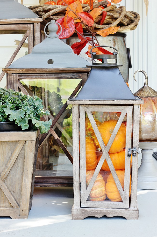 Come and visit us as we share Quick & Easy Ideas To Add Farmhouse Fall Chart To yYour Home. You won't beleive what you can do in 10 minutes!