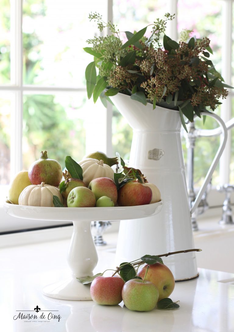Come and join us and check out some New and Fantastic Farmhouse Decor DIYS and Ideas today! If you adore the Farmhouse Style...prepare to fall in love!
