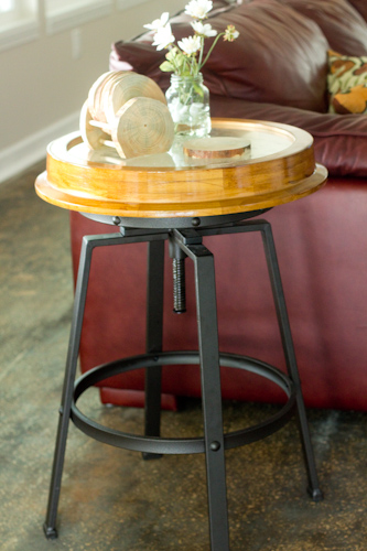 Come on in and enjoy some of these Stunning and Sensational Farmhouse Thrift Store Makeovers! It's amazing what can be done with a Thrifted piece!