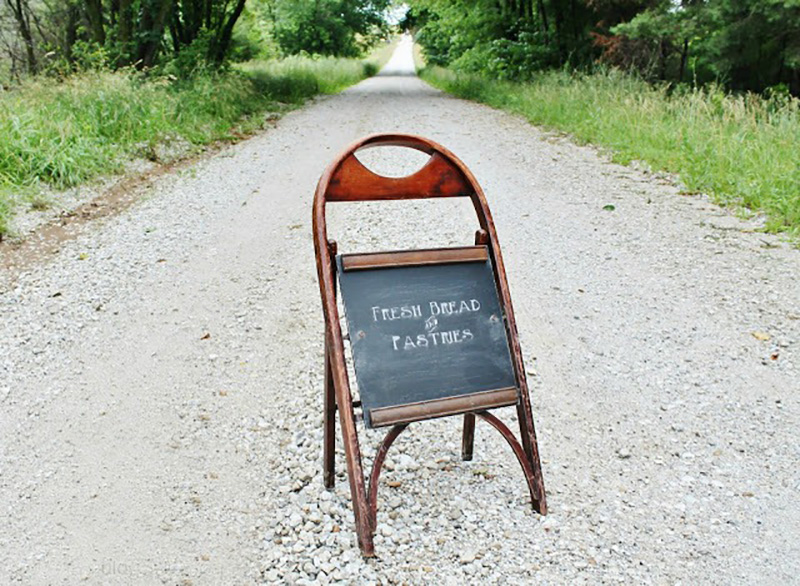 If you are looking for some Fabulous Farmhouse Repurposed Chair Ideas with DIYS then you are in the right place today! We have a great collection so ENJOY!