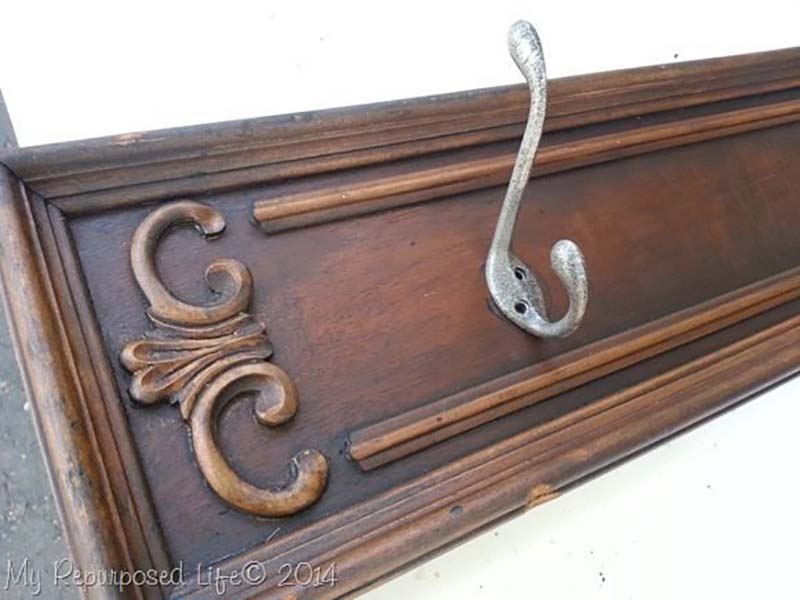 Inspirational Farmhouse Upcycled Drawer Ideas & DIYS is what it is all about here! From Trays to Tables you will see upcycled drawer magic happen!