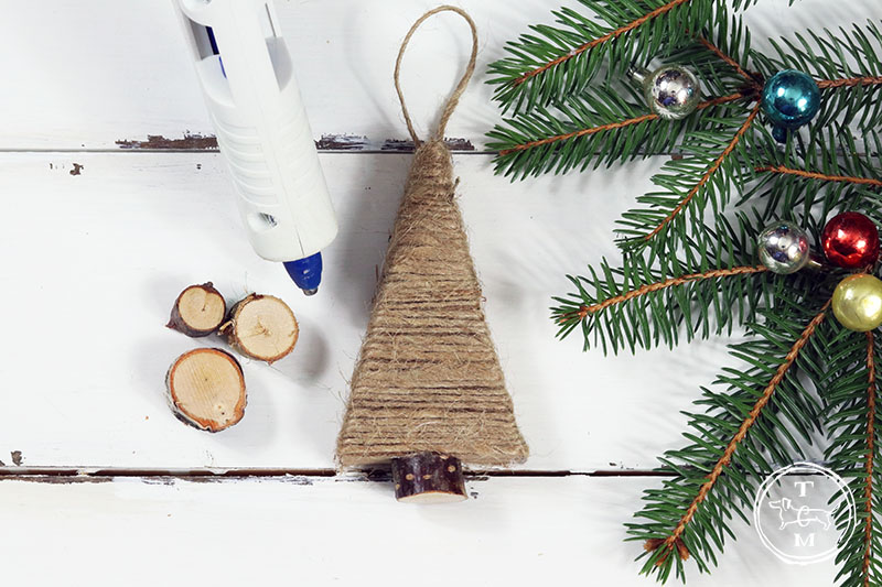 Quick and Easy DIY Farmhouse Christmas Ornaments that are just waiting for you to make them by the dozens! They have great Fixer Upper Style! Enjoy & Create