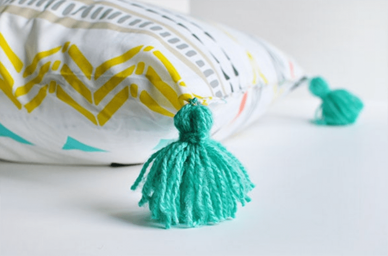 Get the Latest and Trendiest Crafts To Make This Weekend. Many colorful DIY Crafts are waiting for you to choose from.One is a Perfect to make this weekend!