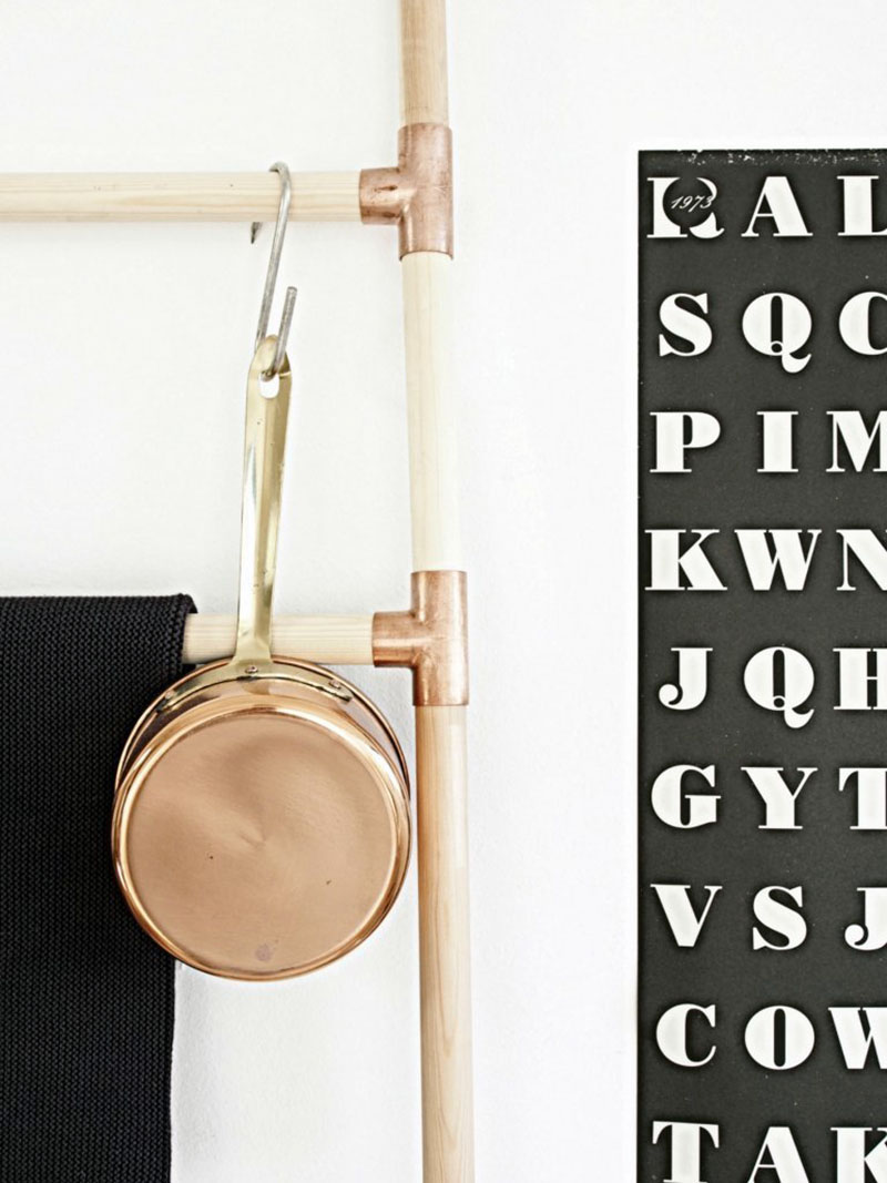 Get The Modern Fresh Farmhouse Look with These DIYS! Come and explore then make some Modern Farmhouse DIYS what will shine in your home.