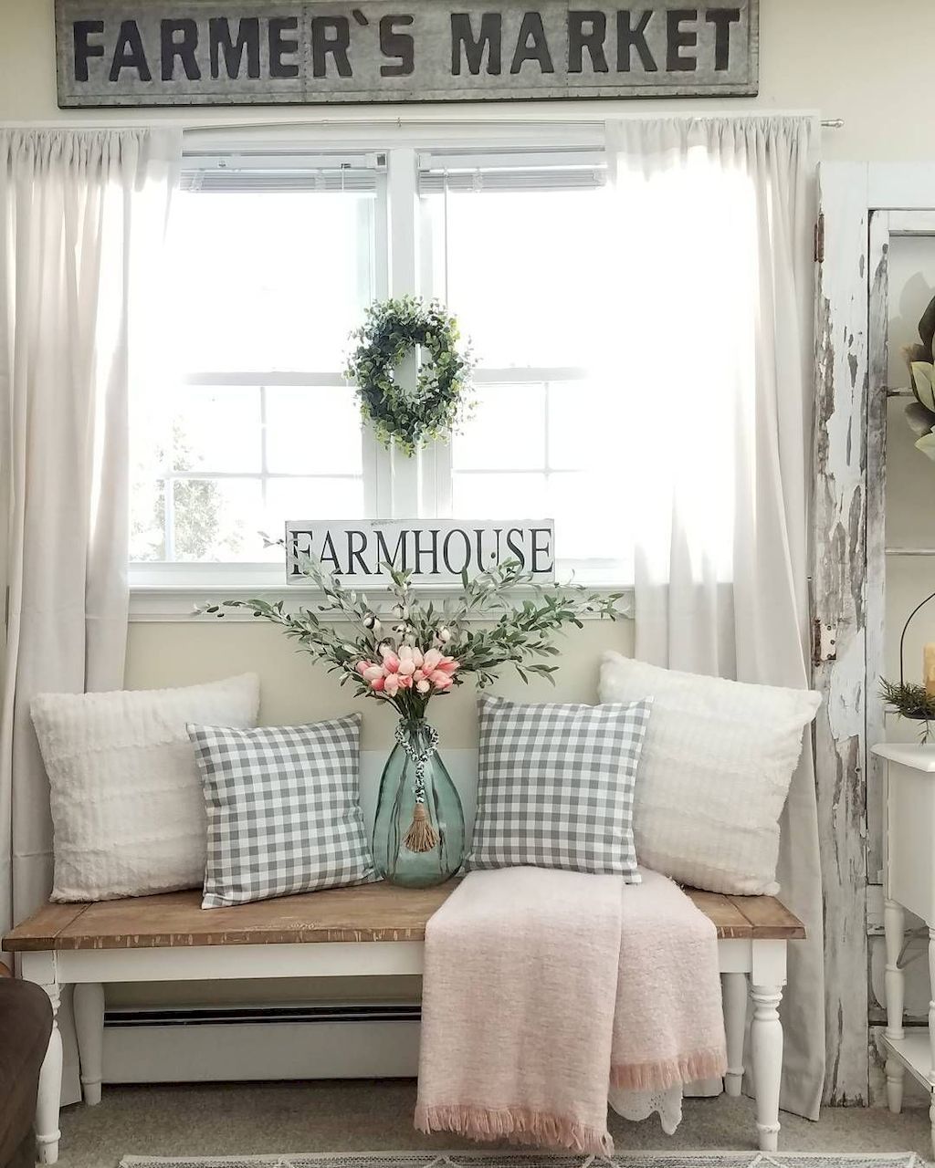 These Tips and Tricks for a Beautiful Home Year Round will help you keep your Farmhouse Flair Alive! It's easy and it doesn't have to break the budget!