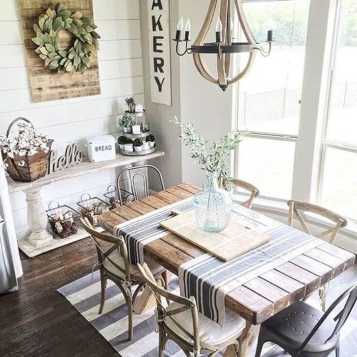 These Tips and Tricks for a Beautiful Home Year Round will help you keep your Farmhouse Flair Alive! It's easy and it doesn't have to break the budget!