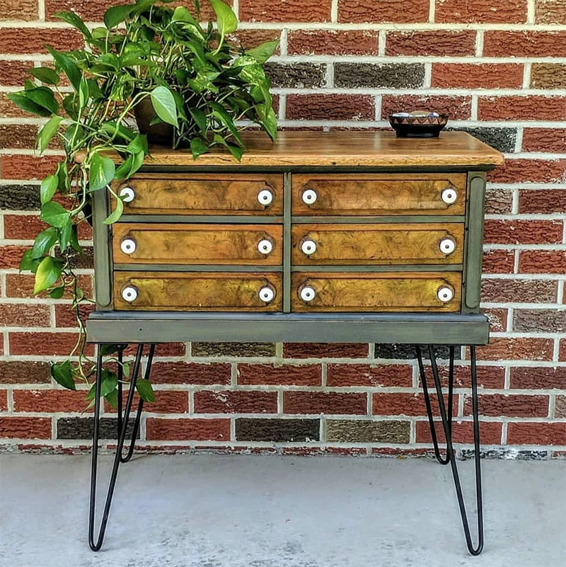 Fabulous and Fresh Farmhouse DIYS and Ideas are waiting to inspire you to create. All the newest happenings in the Farmhouse World all in one place to enjoy!