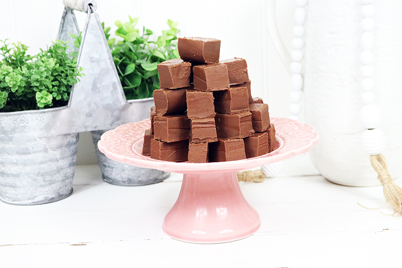 Five Minute Vegan Fudge 2 Ways is life changing! You can literally make either one of these delicious creamy fudge recipes in 5 minutes! By the way... no one will ever know they are Vegan... they are that fabulous!