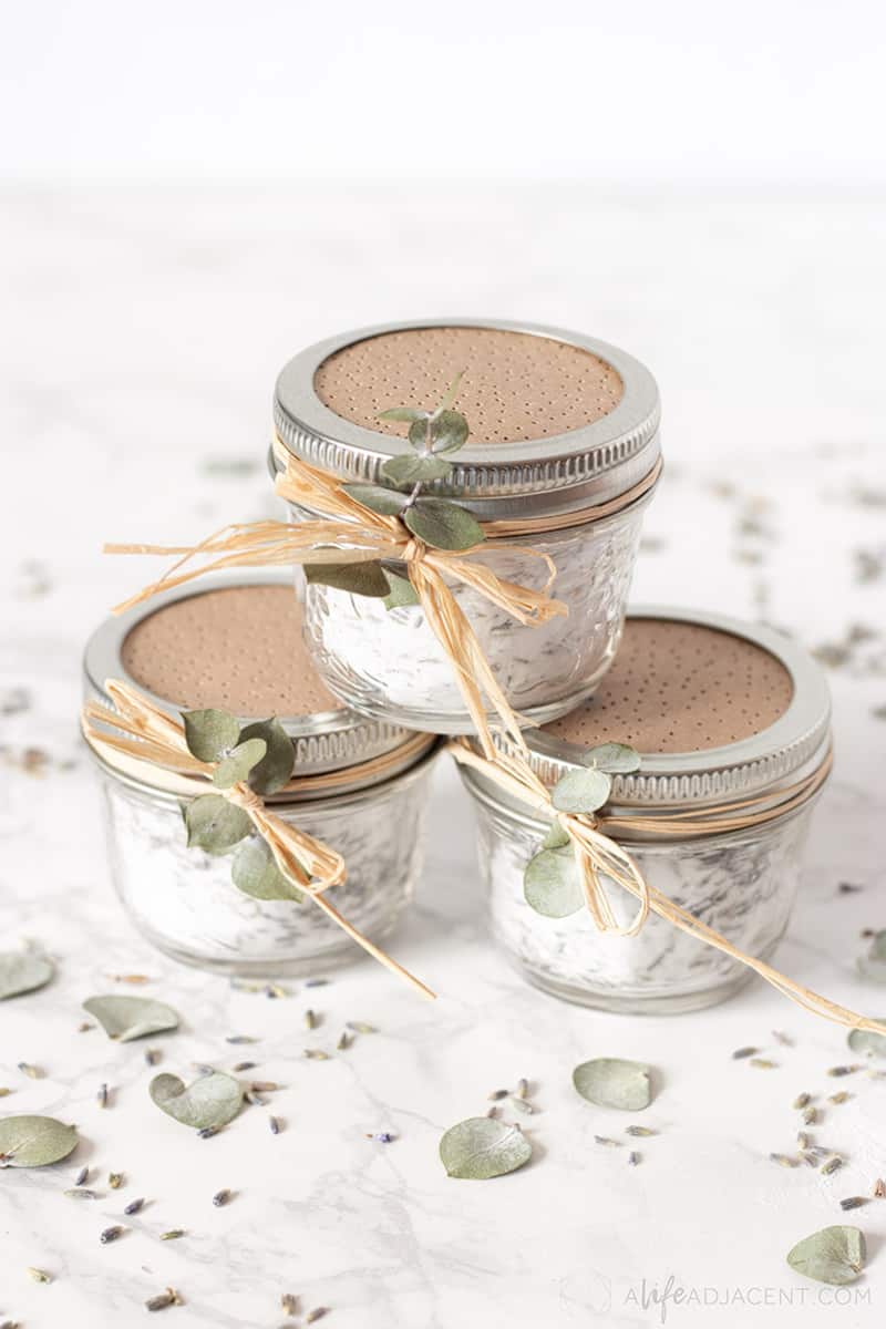 Time for some Fresh and Trendy DIY Crafts To Make This Weekend. So many inspirational Crafts are waiting for you to choose from. One is perfect to make this weekend!