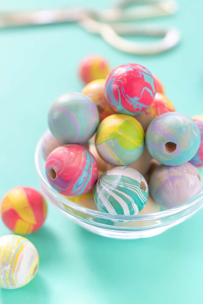 Time for some Fresh and Trendy DIY Crafts To Make This Weekend. So many inspirational Crafts are waiting for you to choose from. One is perfect to make this weekend!
