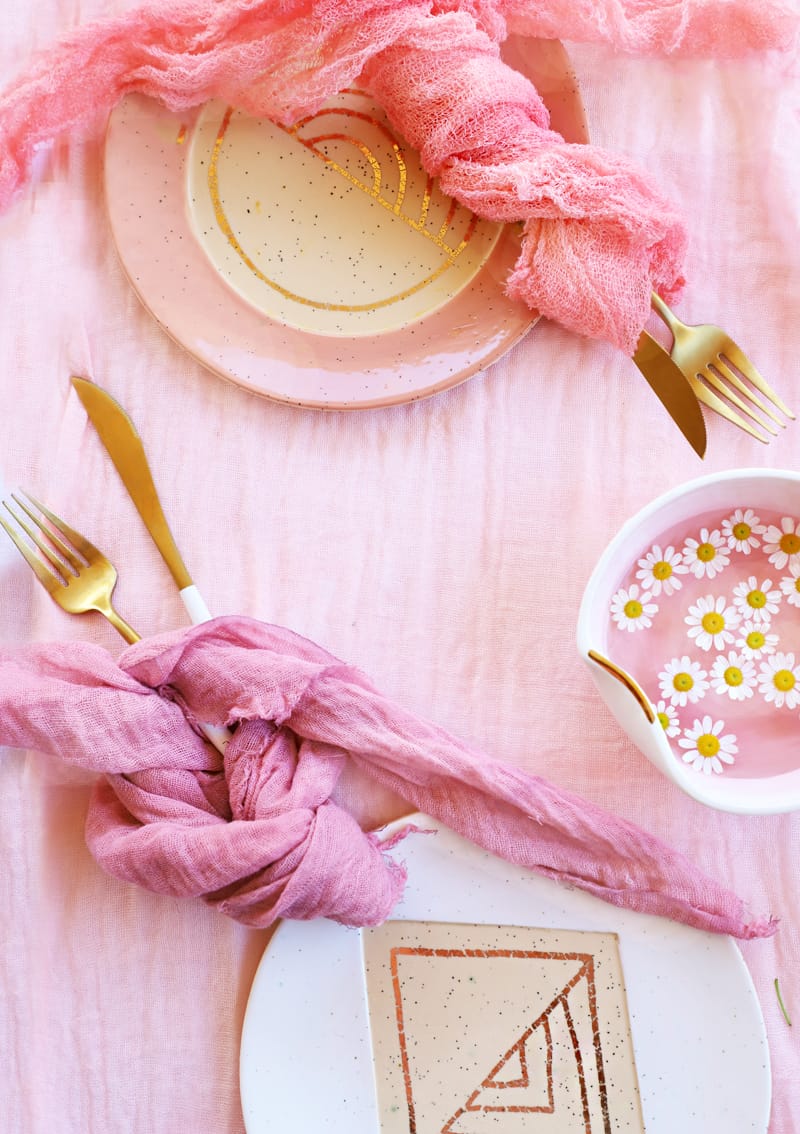 Time for some Fresh and Trendy DIY Crafts To Make This Weekend. So many inspirational Crafts are waiting for you to choose from. One is perfect to make this weekend!