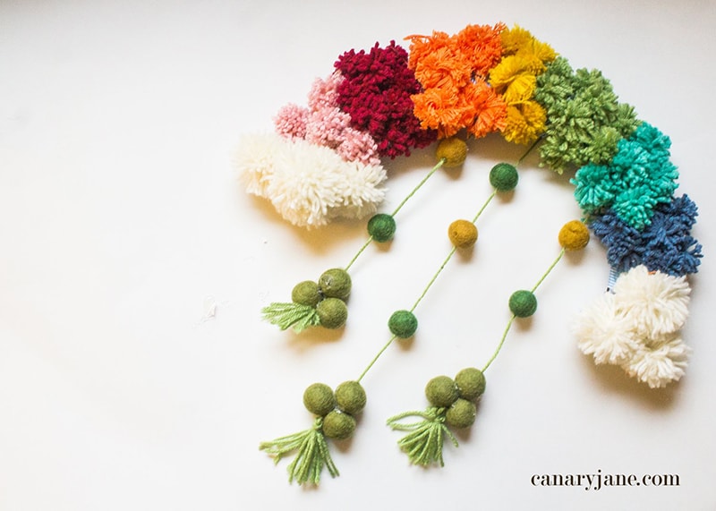 These DIY St. Patrick’s Day Wreaths will Bring Good Luck to All that walk through the door while one of these beauties is greeting them.