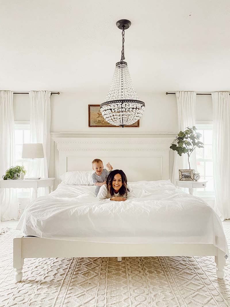 Fabulous and Fresh Farmhouse DIYS and Ideas are waiting to inspire you to create. All the newest projects in the Farmhouse World all in one place to enjoy!