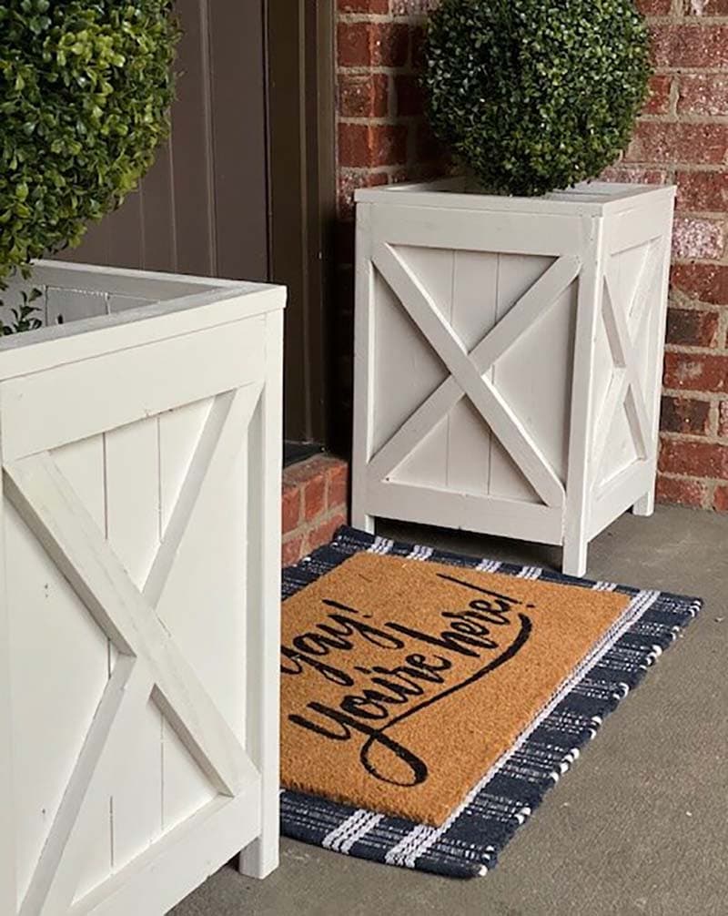 Fabulous and Fresh Farmhouse DIYS and Ideas are waiting to inspire you to create. All the newest projects in the Farmhouse World all in one place to enjoy!