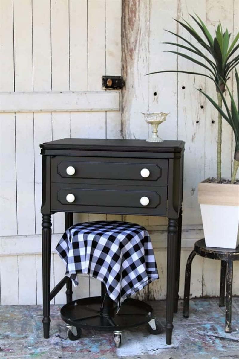 Charming and Chic Farmhouse Thrift Store Makeovers are going to Inspired you to create your own original diy project that will be amazing!