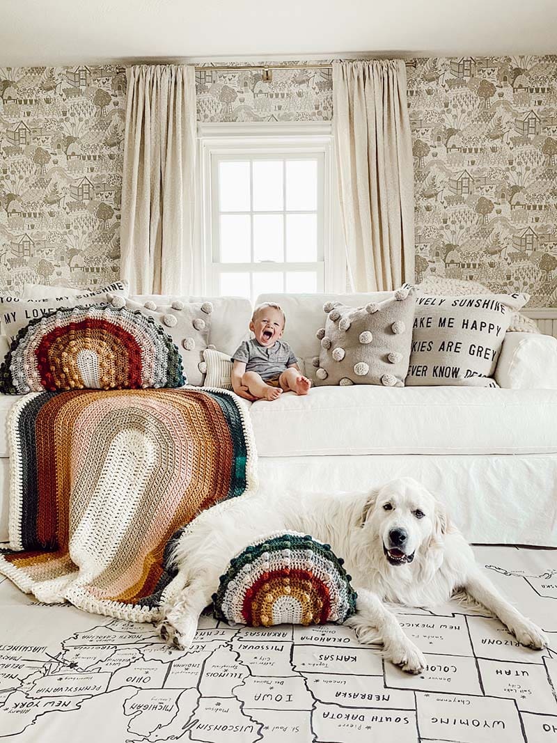 Fabulous and Fresh Farmhouse DIYS and Ideas are waiting to inspire you to create. All the newest projects in the Farmhouse World all in one place to enjoy!