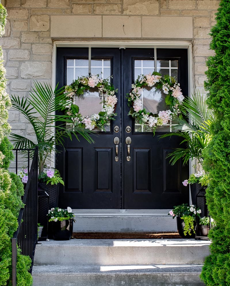Fabulous and Fresh Farmhouse DIYS and Ideas are waiting to inspire you to create. All the newest projects in the Farmhouse World all in one place to enjoy!