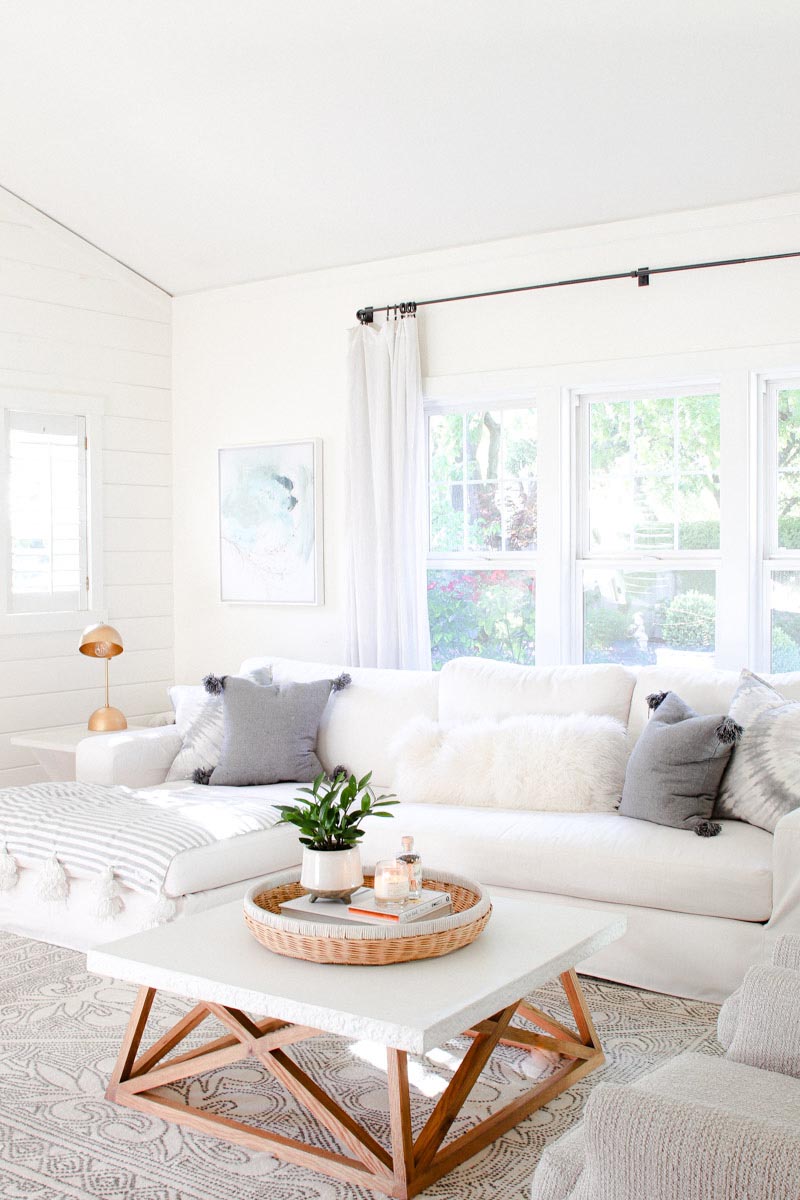 Fabulous and Fresh Farmhouse DIYS and Ideas are waiting to inspire you to create. All the newest projects in the Farmhouse World all in one place to enjoy!