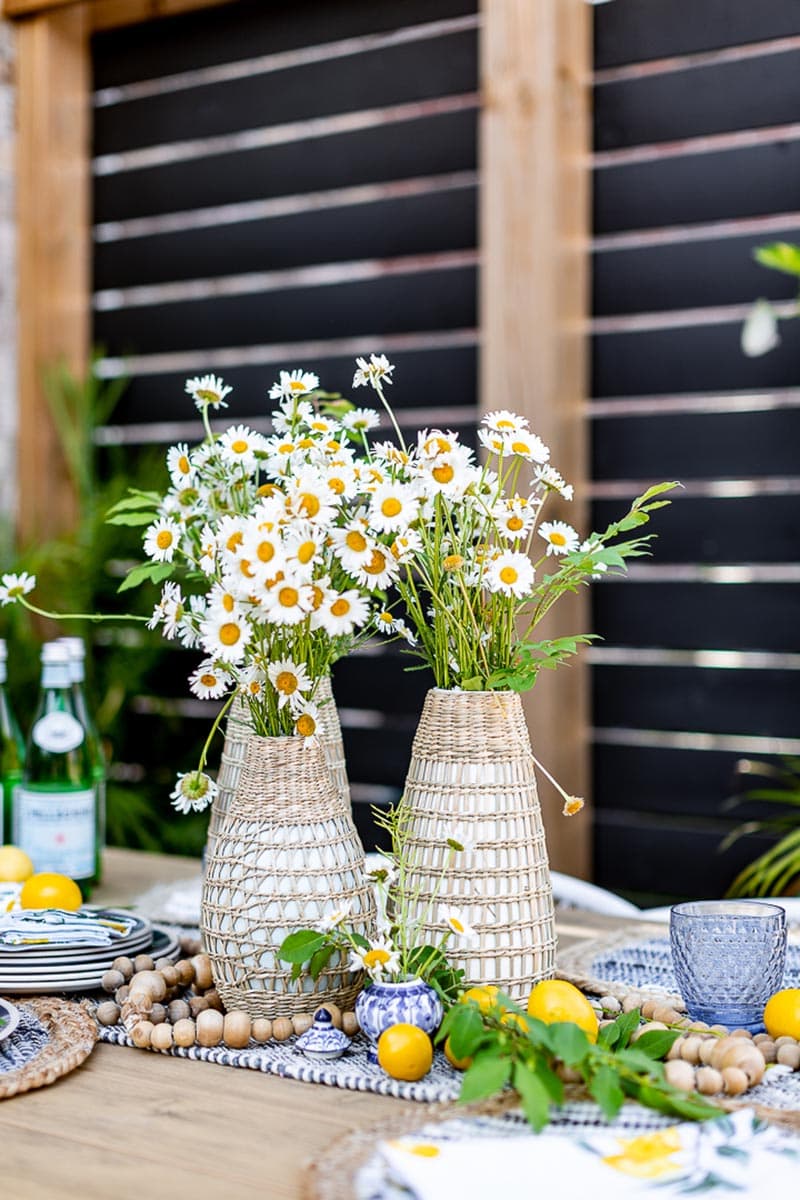 Fabulous and Fresh Farmhouse DIYS and Ideas are waiting to inspire you to create. All the newest projects in the Farmhouse World all in one place to enjoy!