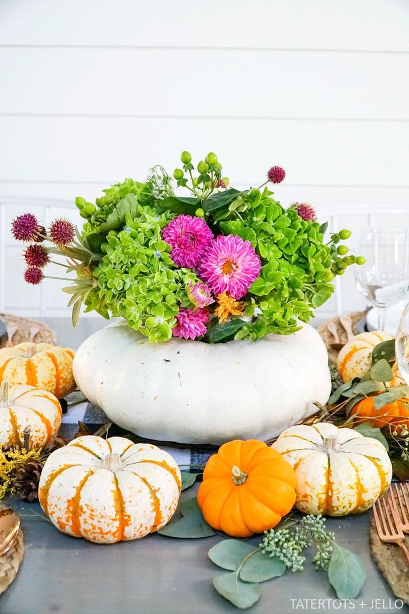 It is time for some Fresh and Trendy DIY Crafts To Make For The Fall! So many inspirational Crafts are waiting for you to choose from. One is perfect to make to celebrate the Season!