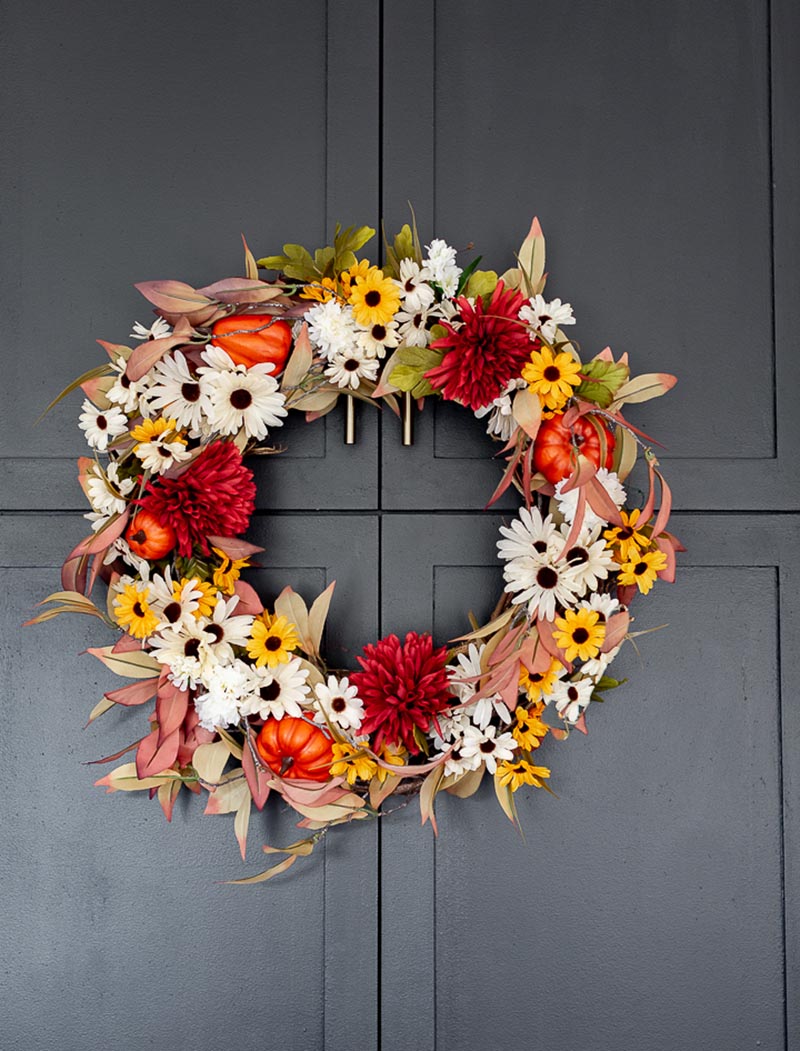 It is time for some Fresh and Trendy DIY Crafts To Make For Fall! So many inspirational Crafts are waiting for you to choose from. One is perfect to make to celebrate the Season!