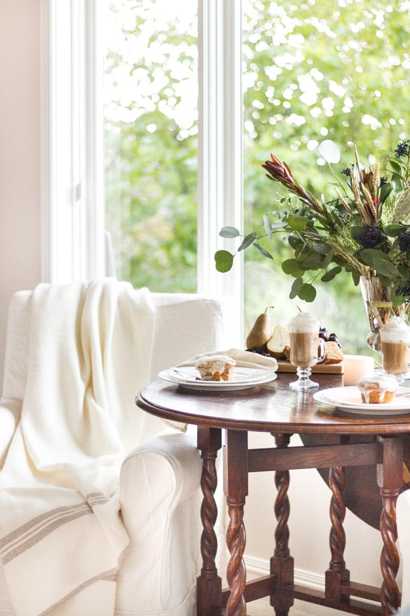 Fabulous and Fresh Farmhouse DIYS and Ideas are waiting to inspire you to create. All the newest projects in the Farmhouse World all in one place to enjoy!