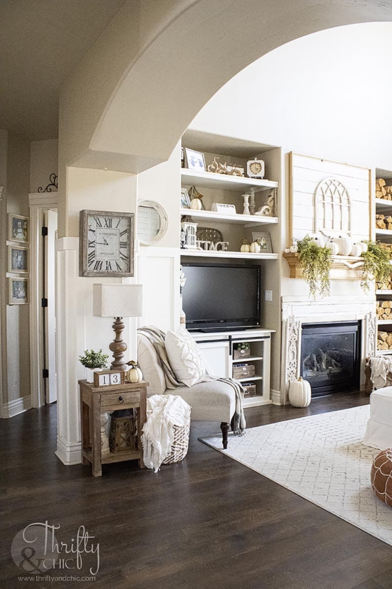 Fabulous and Fresh Farmhouse DIYS and Ideas are waiting to inspire you to create. All the newest projects in the Farmhouse World all in one place to enjoy!