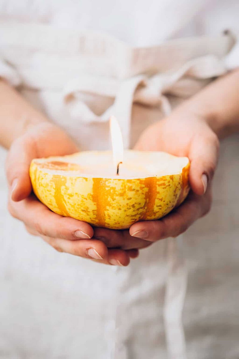 These 30 Minute or Less Fall Farmhouse Crafts just might be what you are looking for to add that last minute touch of Fall Farmhouse Charm to your space!