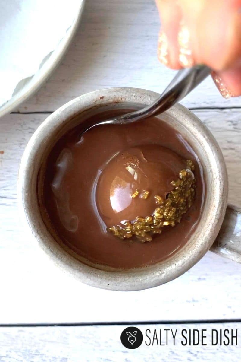 This Tasty Collection of Hot Chocolate Bombs is going to make you, family and friends very happy. Tons of recipes that taste simply amazing!