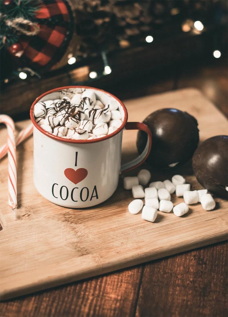 This Tasty Collection of Hot Chocolate Bombs is going to make you, family and friends very happy. Tons of recipes that taste simply amazing!