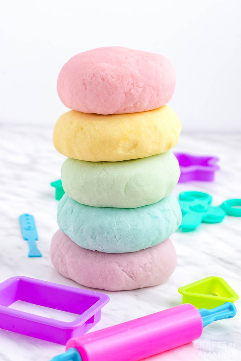 It is time for some Fresh and Trendy DIY Crafts To Make This Weekend. So many inspirational Crafts are waiting for you to choose from. One is perfect to make this weekend!
