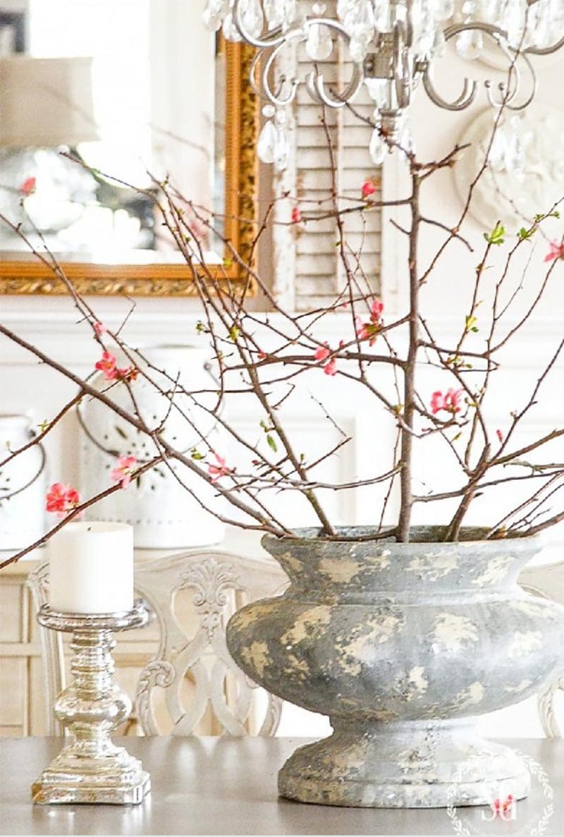 Spring is right around the corner… so to get things started here are 12 Quick and Easy Ways To Add Spring To Your Farmhouse Home.