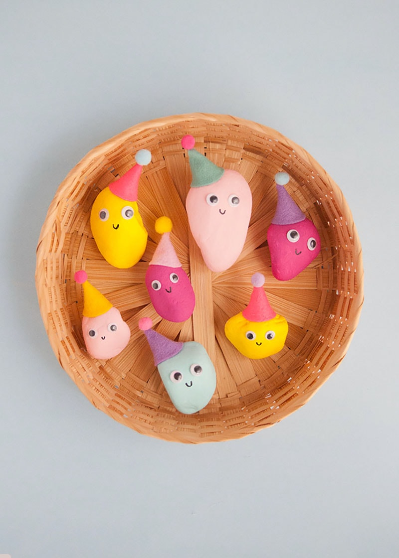 Do you know what it is time for? Fresh and Trendy DIY Crafts To Make This Weekend of course. Tons of inspirational Crafts are waiting for you to choose from. One is perfect to make this weekend!
