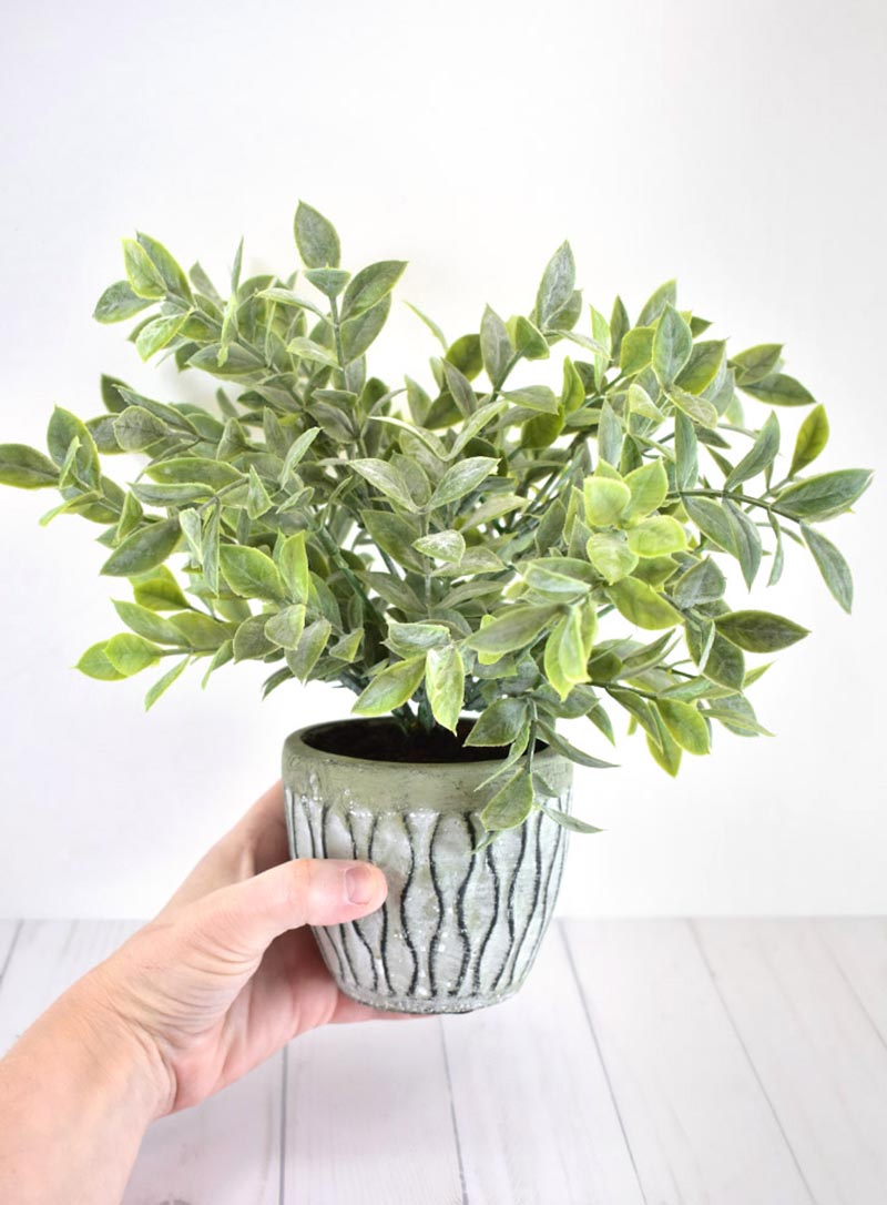 It is time for some Fresh and Trendy DIY Crafts To Make This Weekend. So many inspirational Crafts are waiting for you to choose from. One is perfect to make this weekend!