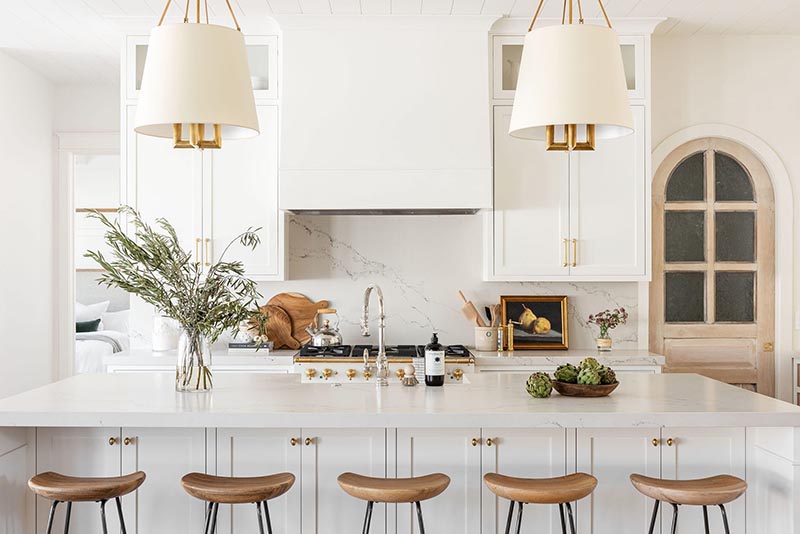 Fabulous and Fresh Farmhouse DIYS and Ideas are waiting to inspire you to create. All the newest projects in the Farmhouse World all in one place to enjoy!