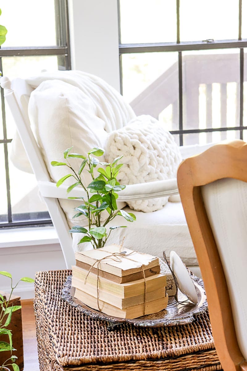 These Simple Budget Friendly DIY Throw Pillows are guaranteed to freshen up a space in a snap!