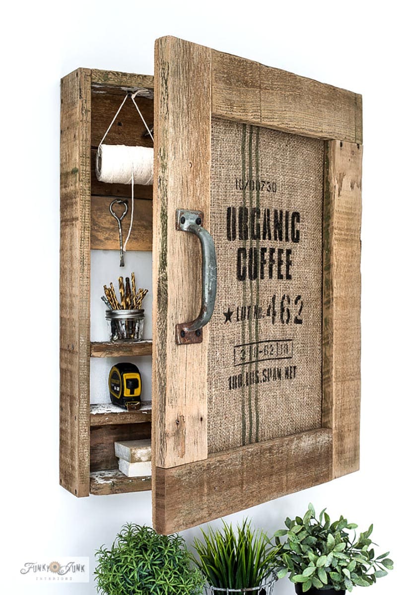 Charming and Chic Farmhouse Thrift Store Makeovers are going to Inspired you to create your own original diy project that will be amazing!