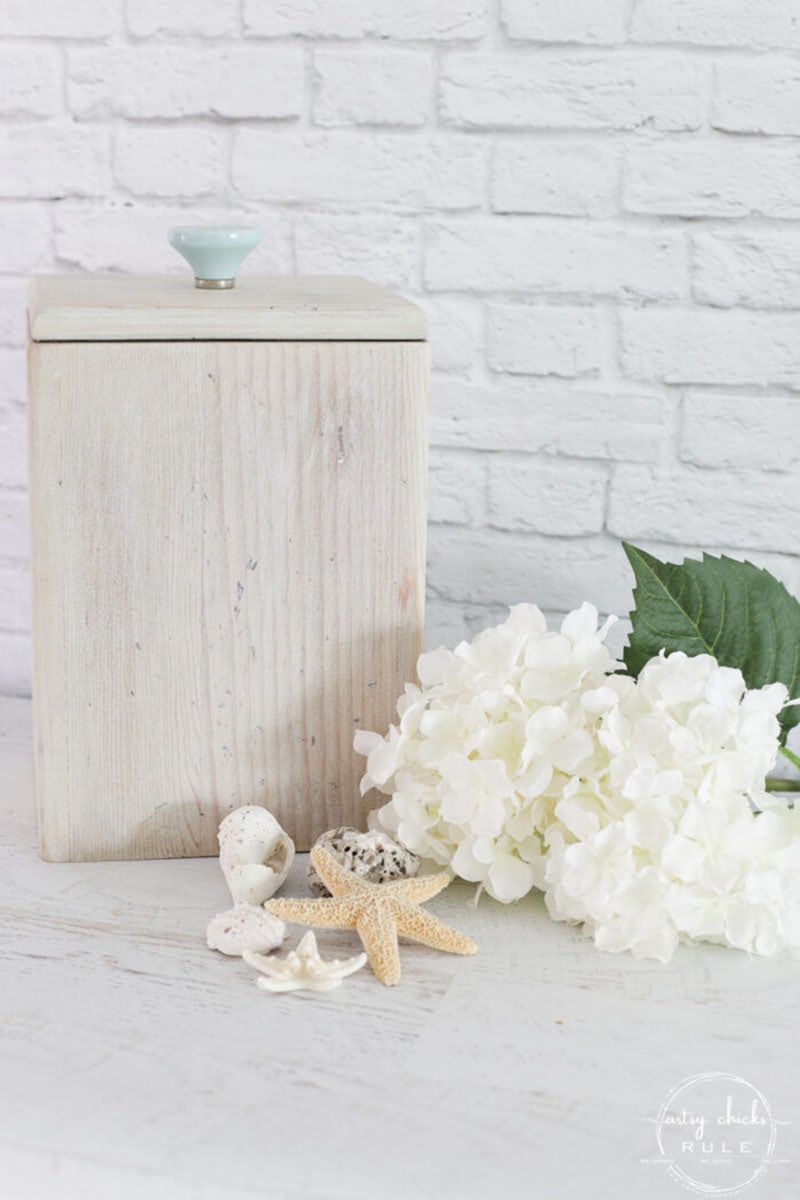 Charming and Chic Farmhouse Thrift Store Makeovers are going to Inspired you to create your own original diy project that will be amazing!