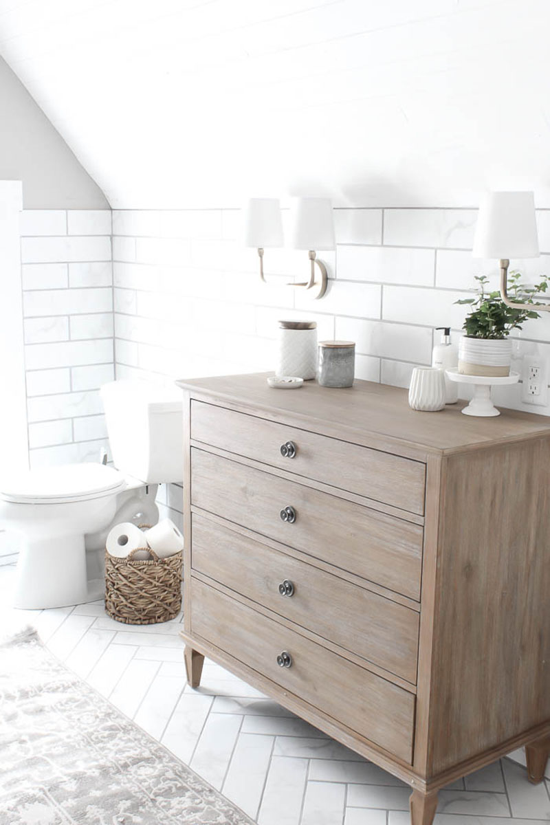 Adding Farmhouse Charm By Decorating With Baskets is very quick, easy and budget friendly. Baskets are so versatile! You are going to want to try them all!