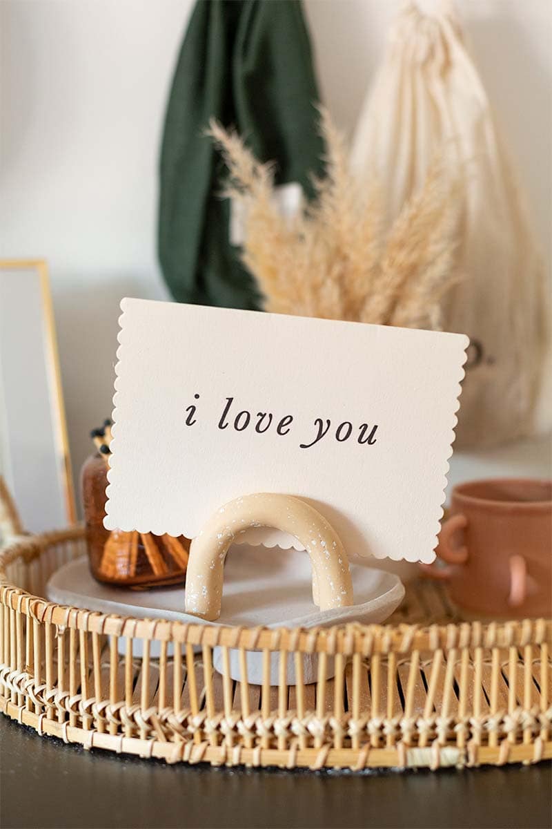 Do you know what it is time for? Fresh and Trendy DIY Crafts To Make This Weekend of course. Tons of inspirational Crafts are waiting for you to choose from. One is perfect to make this weekend!