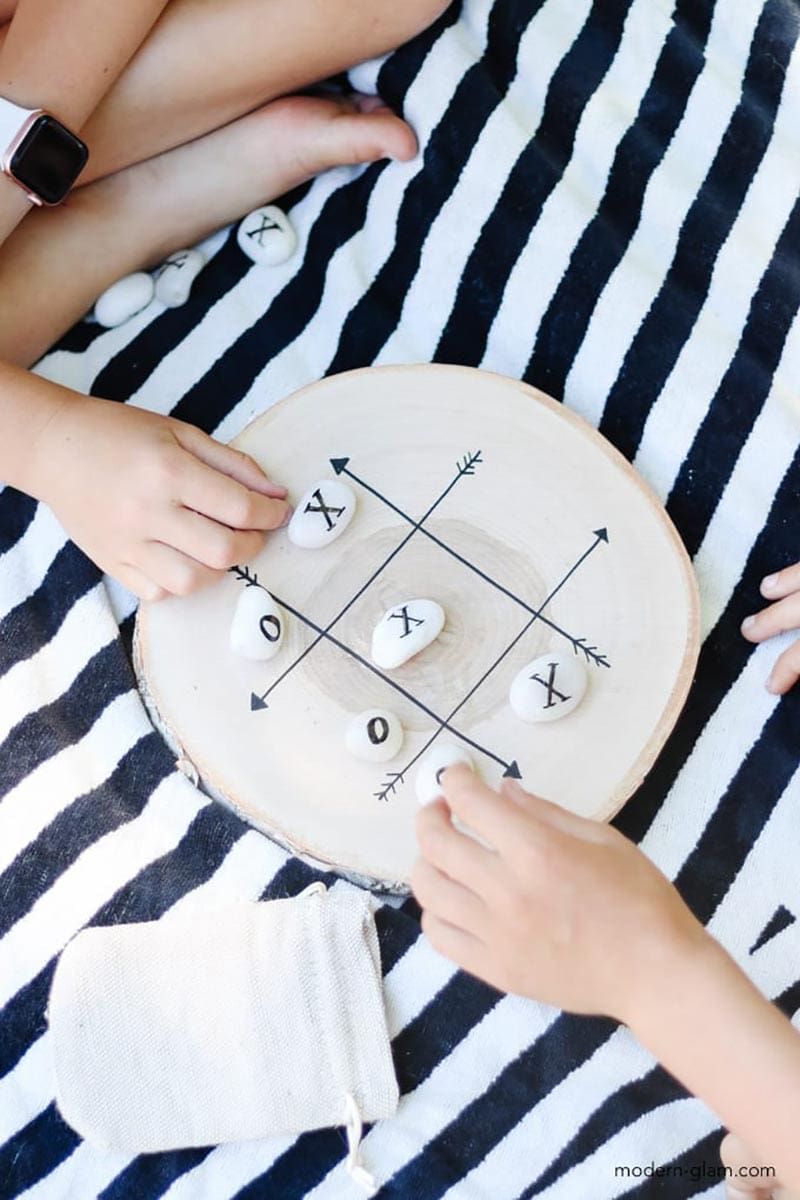 Do you know what it is time for? Fresh and Trendy DIY Crafts To Make This Weekend of course. Tons of inspirational Crafts are waiting for you to choose from. One is perfect to make this weekend!