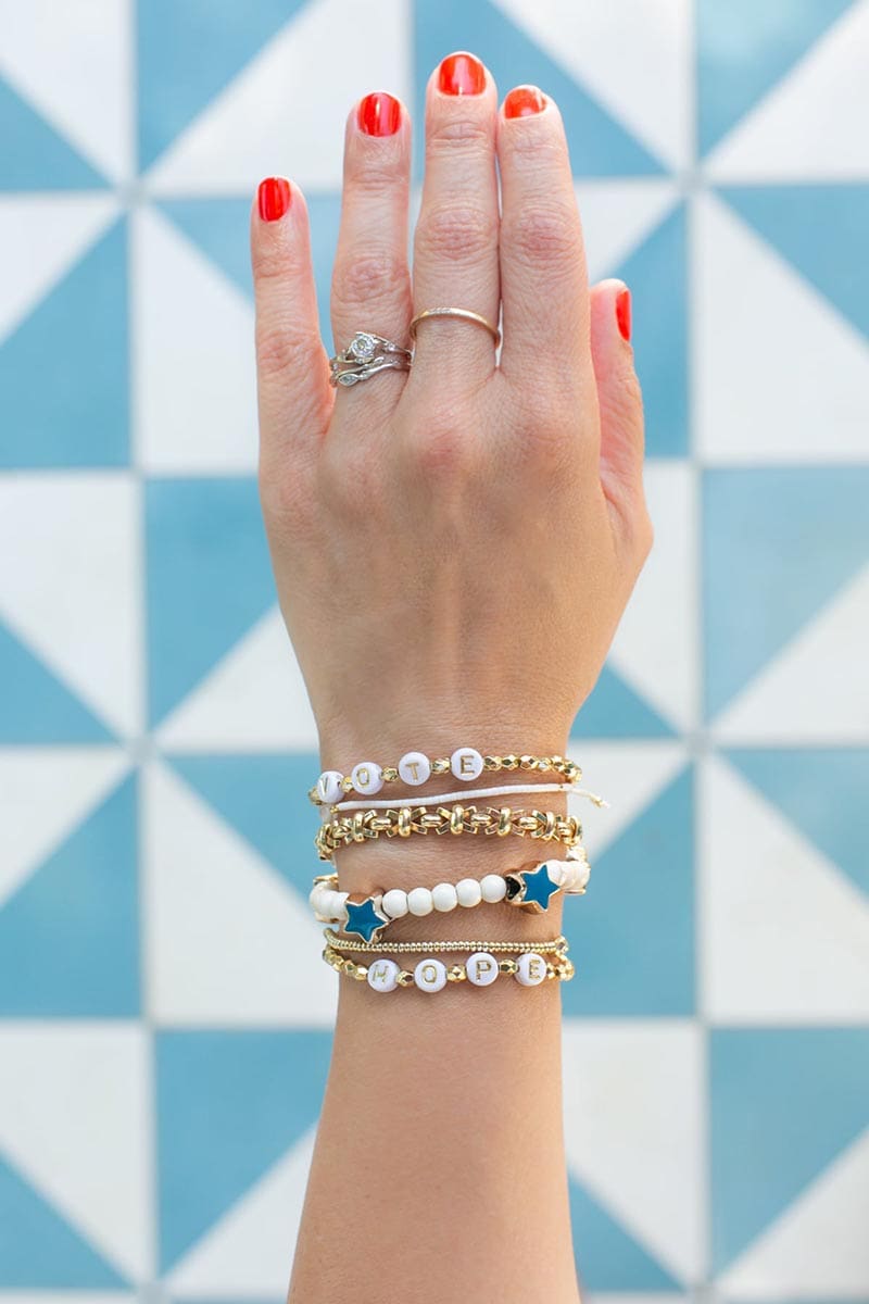 Do you know what it is time for? Fresh and Trendy DIY Crafts To Make This Weekend of course. Tons of inspirational Crafts are waiting for you to choose from. One is perfect to make this weekend!