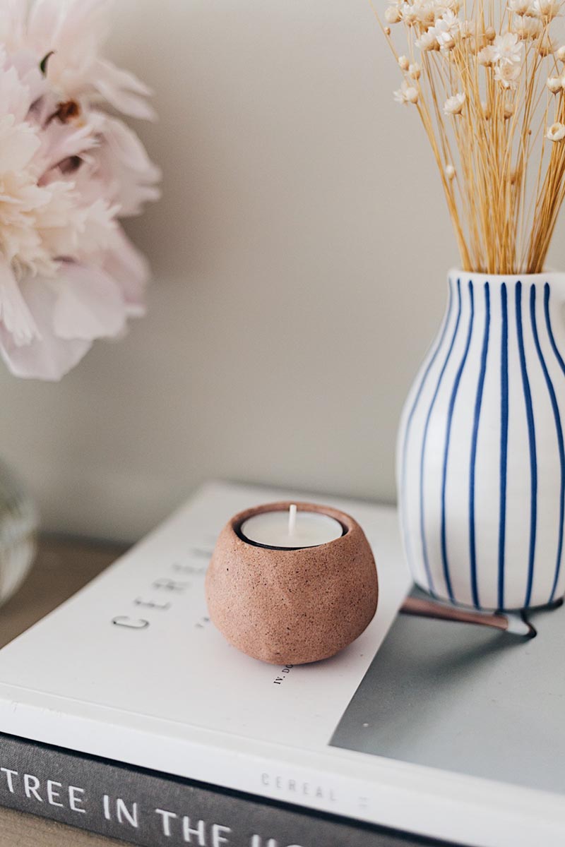 Do you know what it is time for? Fresh and Trendy DIY Crafts To Make This Weekend of course. Tons of inspirational Crafts are waiting for you to choose from. One is perfect to make this weekend!