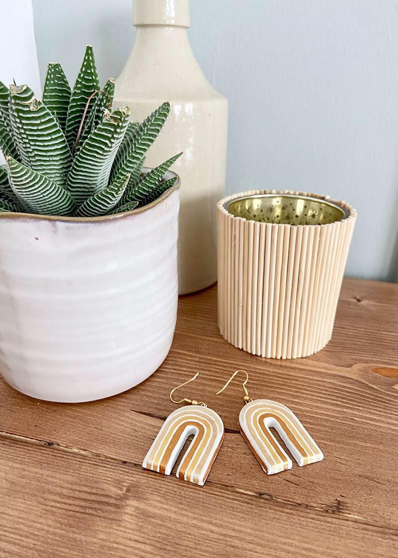 Do you know what it is time for? Fresh and Trendy DIY Crafts To Make This Weekend of course. Tons of inspirational Crafts are waiting for you to choose from. One is perfect to make this weekend!
