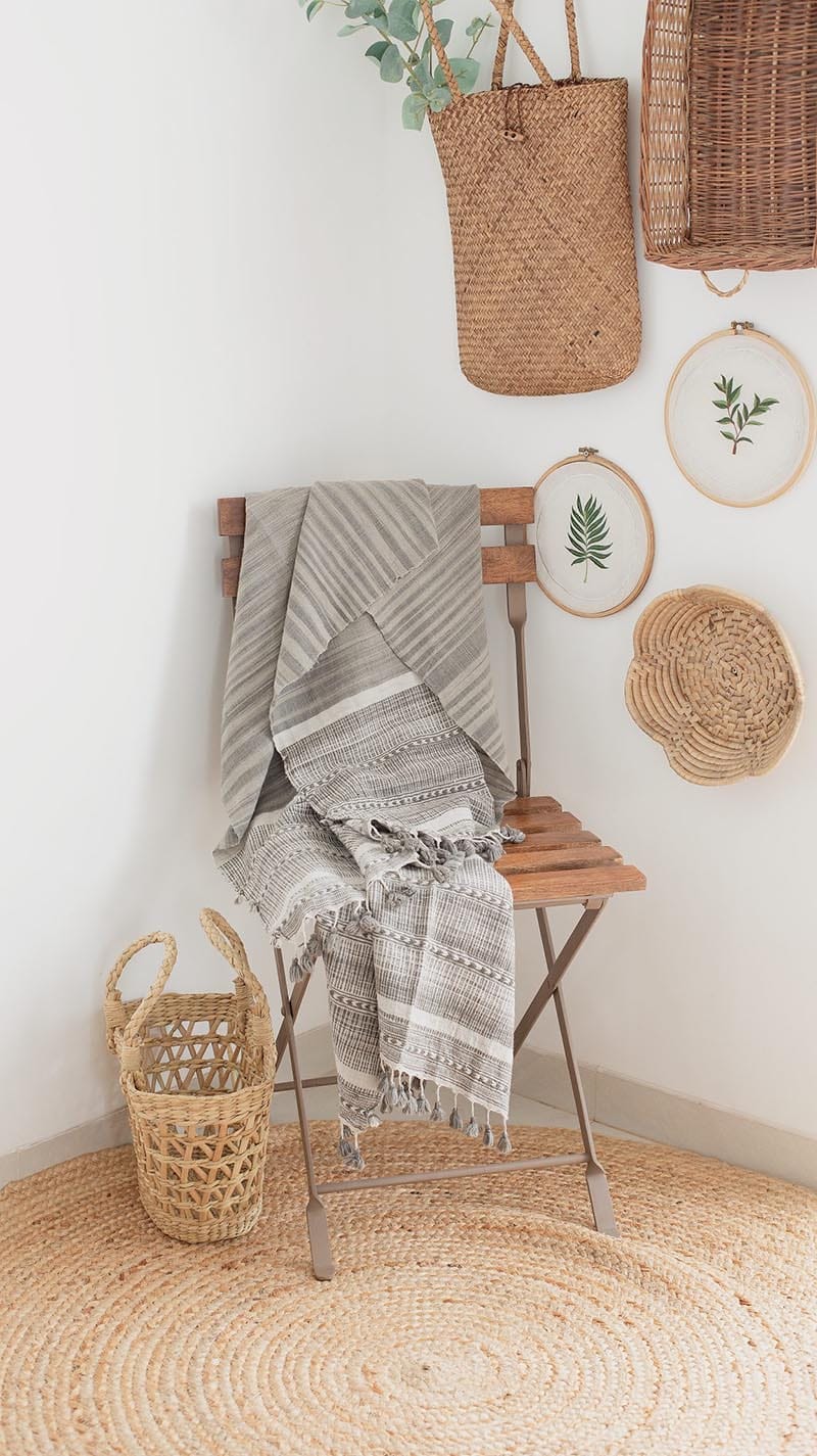 I think you are going to find these Quick and Easy Tips To Transition Your Home To Fall inspirational and oh so simple and budget friendly!