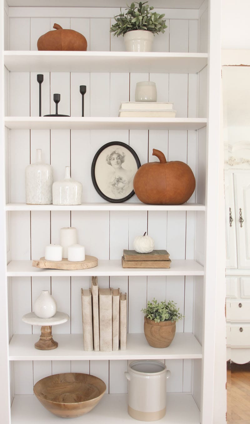 I think you are going to find these Quick and Easy Tips To Transition Your Home To Fall inspirational and oh so simple and budget friendly!