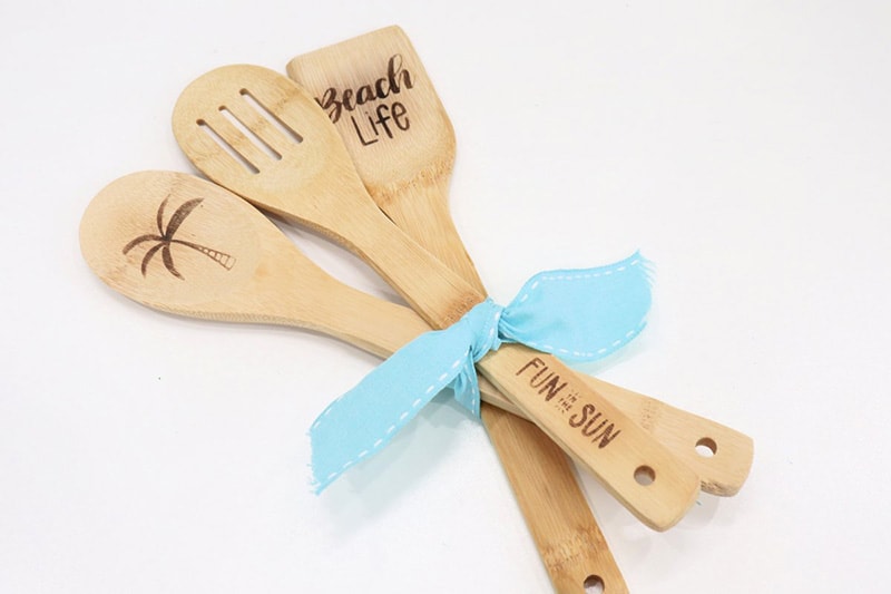 Do you know what it is time for? Fresh and Trendy DIY Crafts To Make This Weekend of course. Tons of inspirational Crafts are waiting for you to choose from. One is perfect to make this weekend!