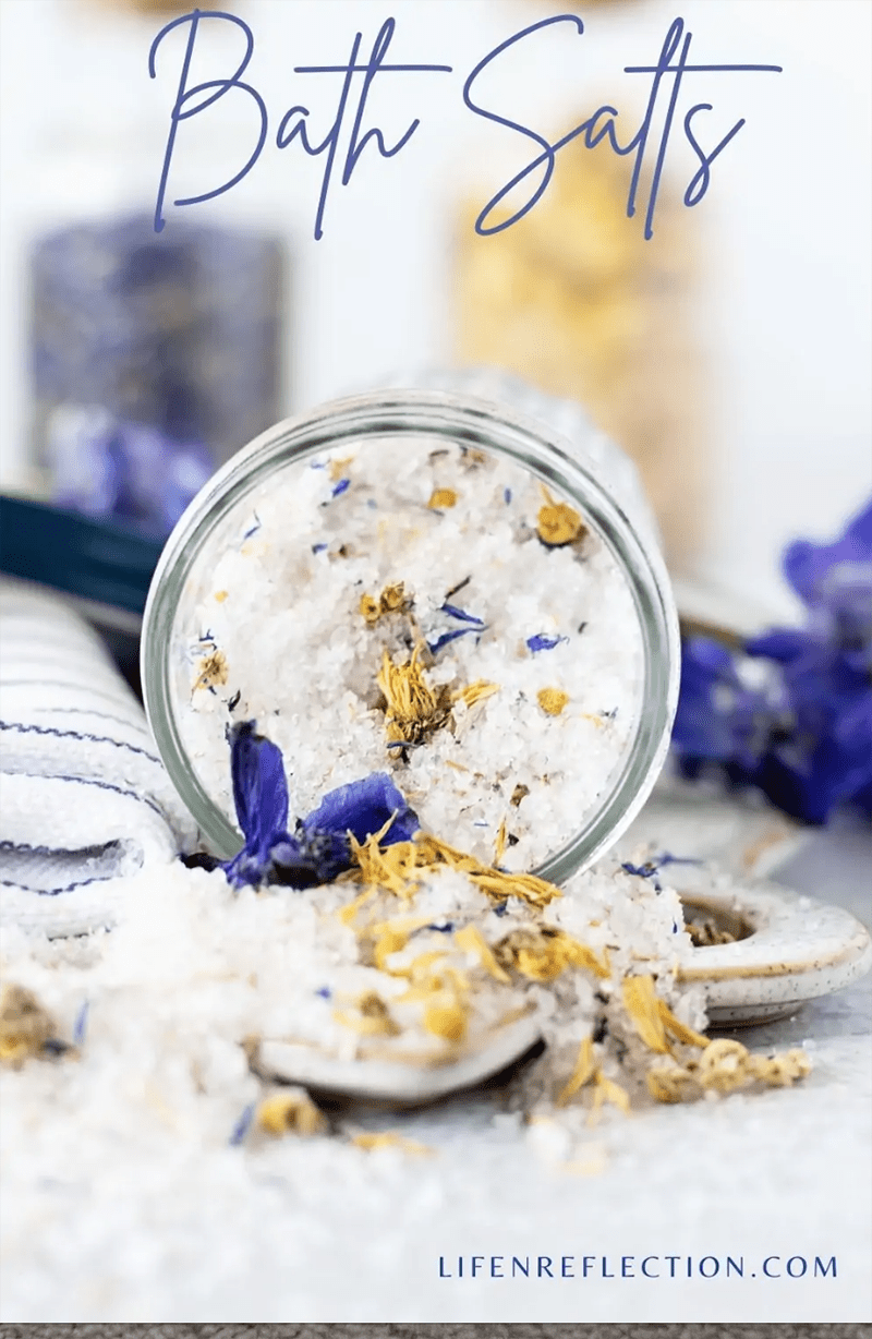 Do you know what it is time for? Fresh and Trendy DIY Crafts To Make This Weekend of course. Tons of inspirational Crafts are waiting for you to choose from. One is perfect to make this weekend!